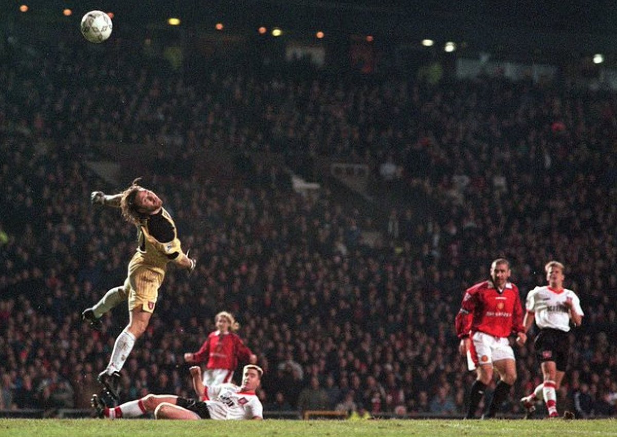 O Icônico Gol de Eric Cantona contra o Sunderland em 1996