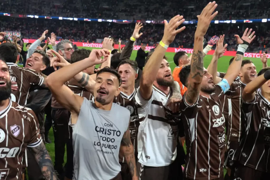 Platense campeão argentino