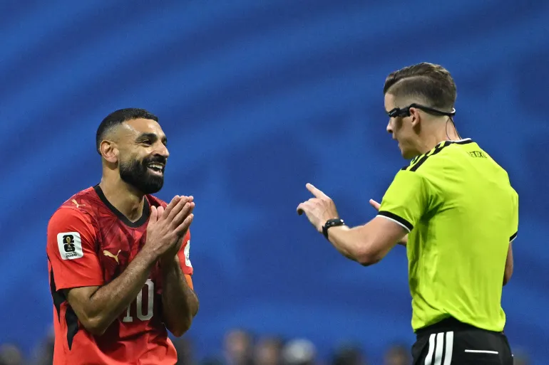 A Atrocidade de Atlanta: Desconstruindo a Polêmica da Arbitragem na Vitória da Argentina por 3 a 2 sobre o Egito na Copa do Mundo